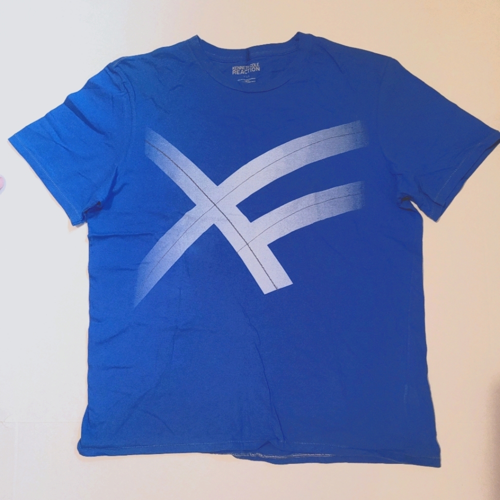 Mens kennetth Cole t shirt